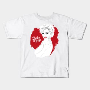 Strike a pose Kids T-Shirt